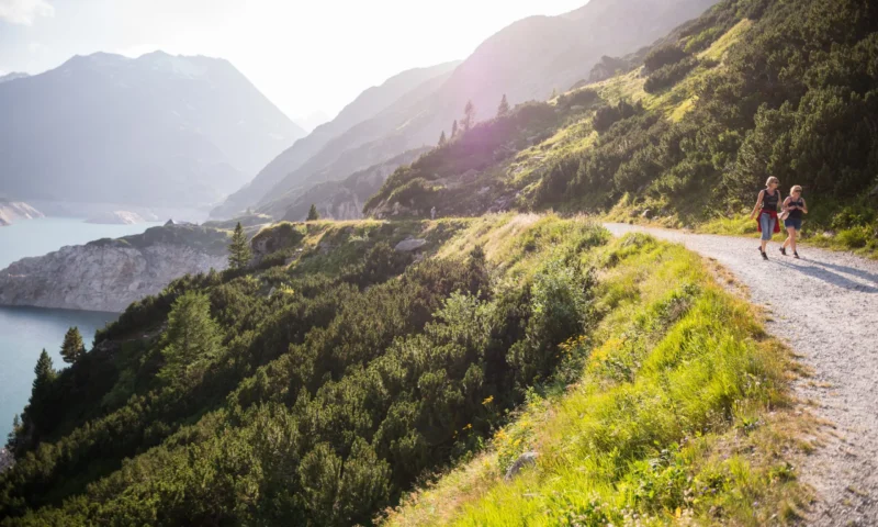 EXPLAINED: How to find a summer job in Austria