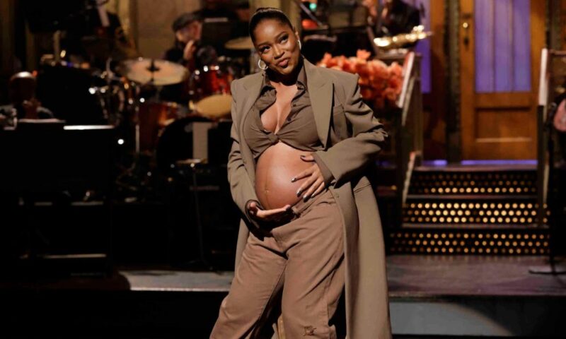 Keke Palmer reveals baby bump as part of her ‘Saturday Night Live’ opening monologue