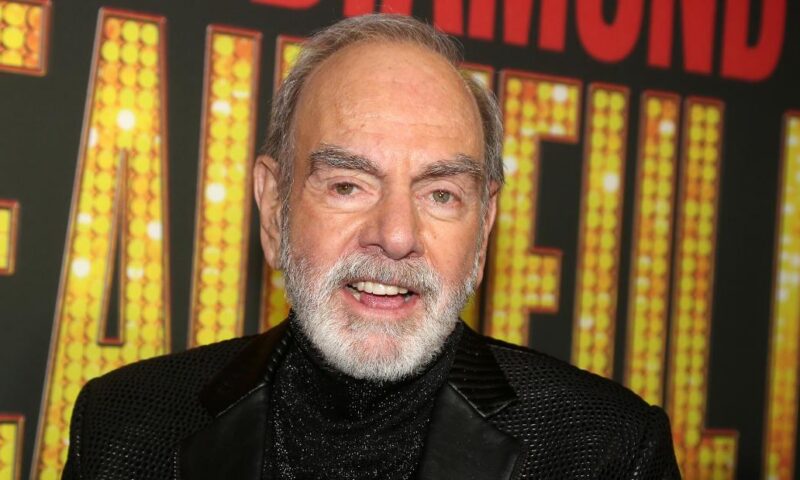 Neil Diamond surprises audience with ‘Sweet Caroline’ performance at Broadway opening of ‘A Beautiful Noise’