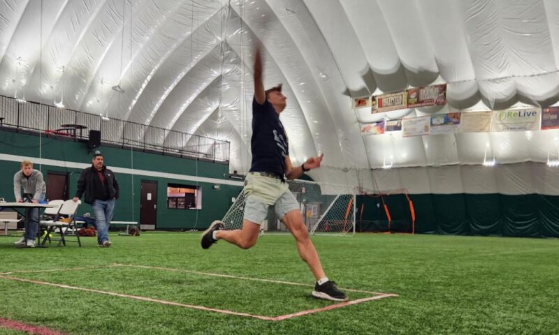 Paper airplane breaks a world distance record