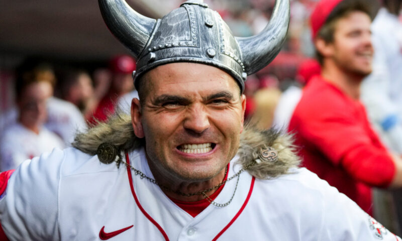 How Joey Votto of the Reds Became a Social Media Star