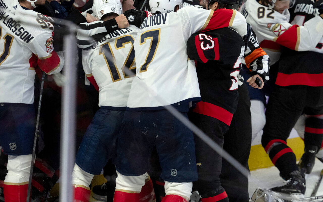 Everybody’s Ejected After a Senators-Panthers Fight