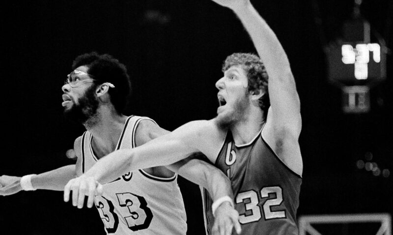 Bill Walton, N.B.A. Hall of Famer and Broadcasting Star, Dies at 71
