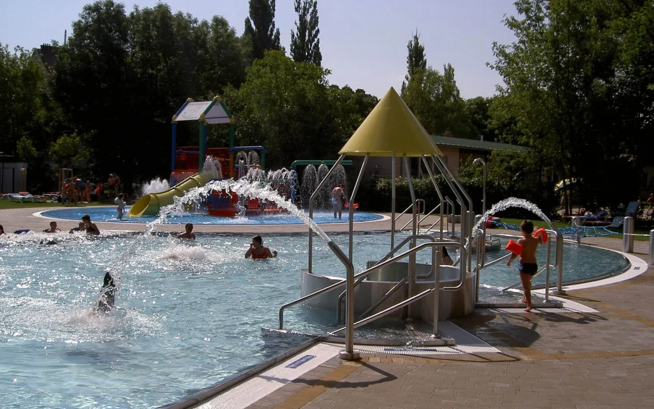 IN PICTURES: The best outdoor pools in Vienna