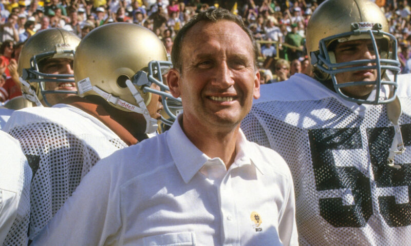 Gerry Faust, Coach Who Lived a Dream at Notre Dame, Dies at 89
