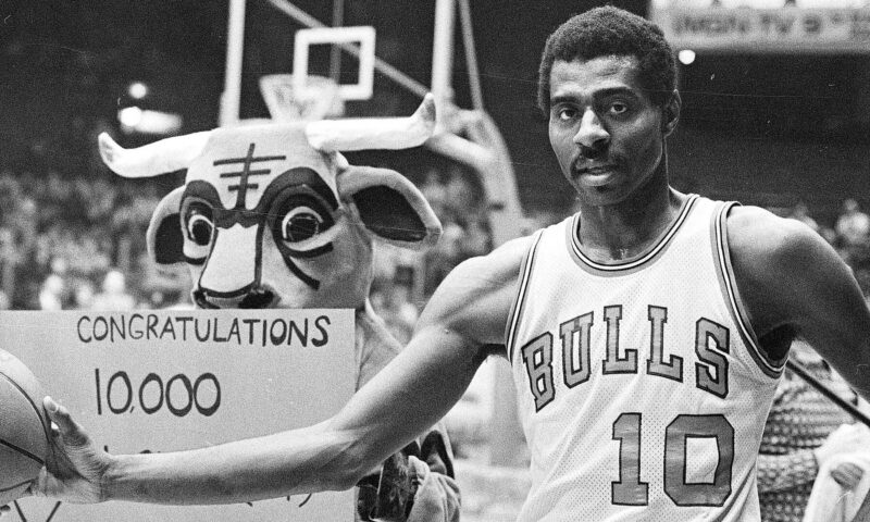Bob Love, Chicago Bulls All-Star, Dies at 81