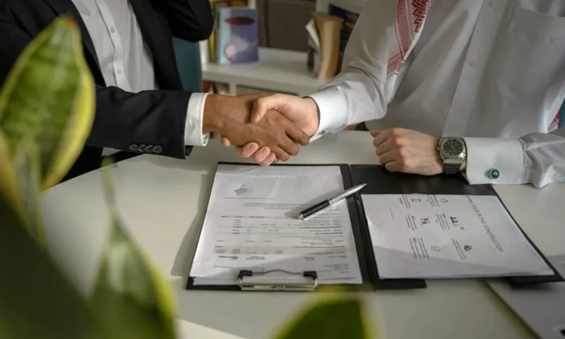Are job or rental contracts written in English valid in Norway?