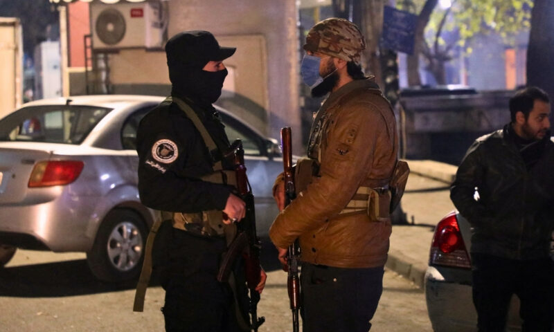 سوريا.. المقاتلون الأجانب يطالبون بالجنسية.. فما موقف الحكومة؟