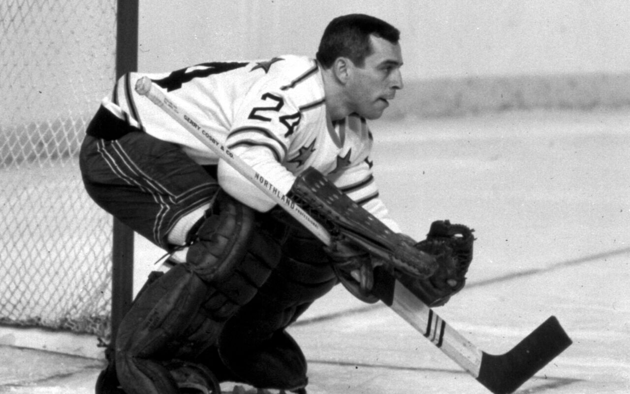 Eddie Giacomin, Rangers’ Goalie and Fan Favorite, Dies at 86