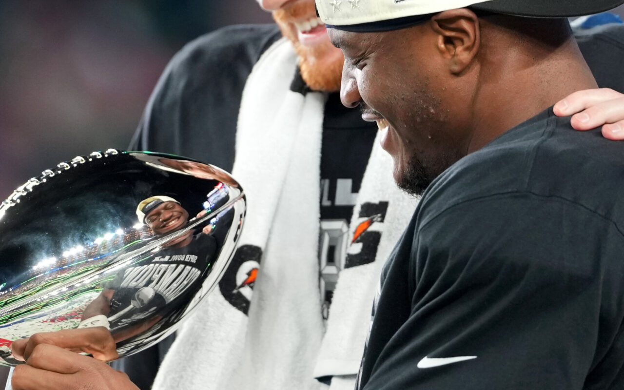 Seahawks’ Defense Swamps the Patriots: Images From the Super Bowl
