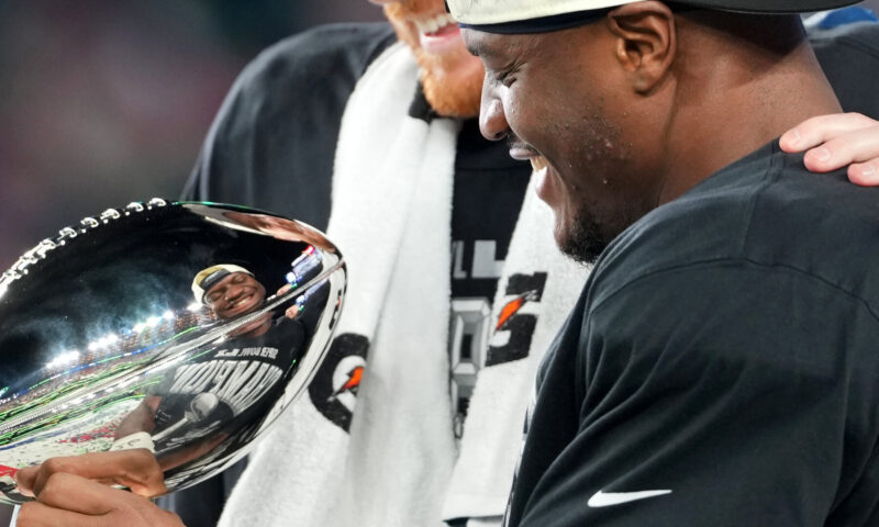 Seahawks’ Defense Swamps the Patriots: Images From the Super Bowl