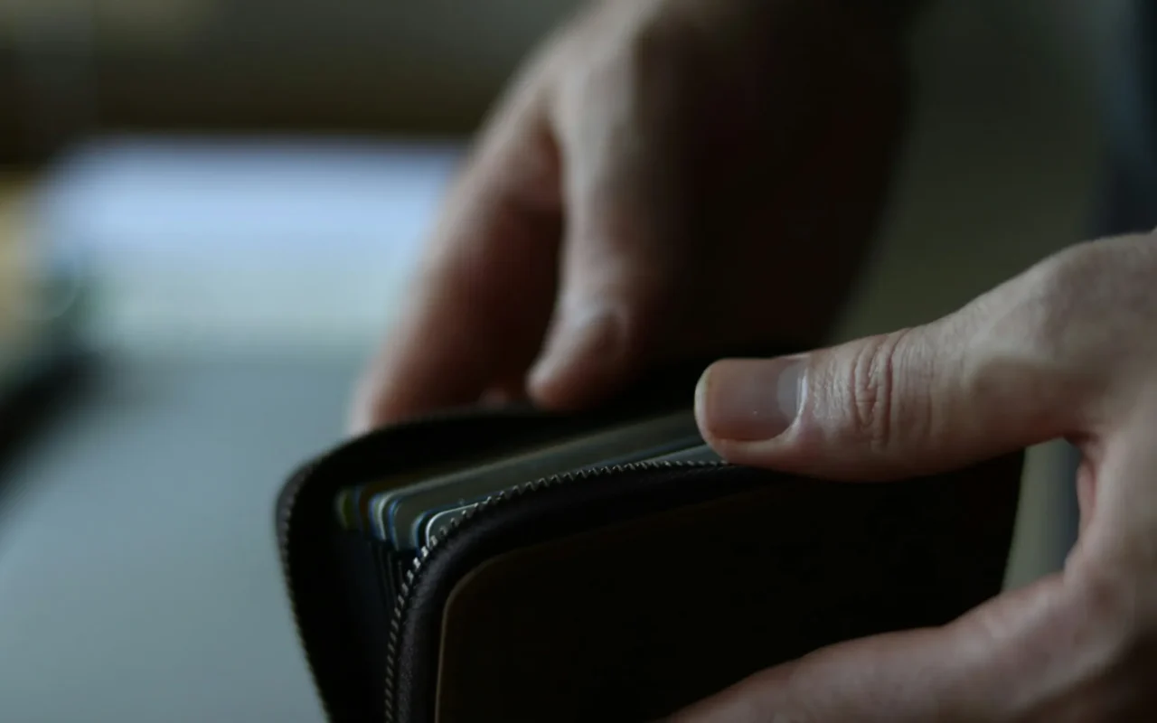 How much does it cost to order a new residence card in Norway?