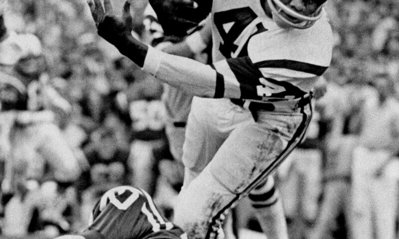 Matt Snell Dies at 84; Carried Jets to Stunning Upset in Super Bowl III