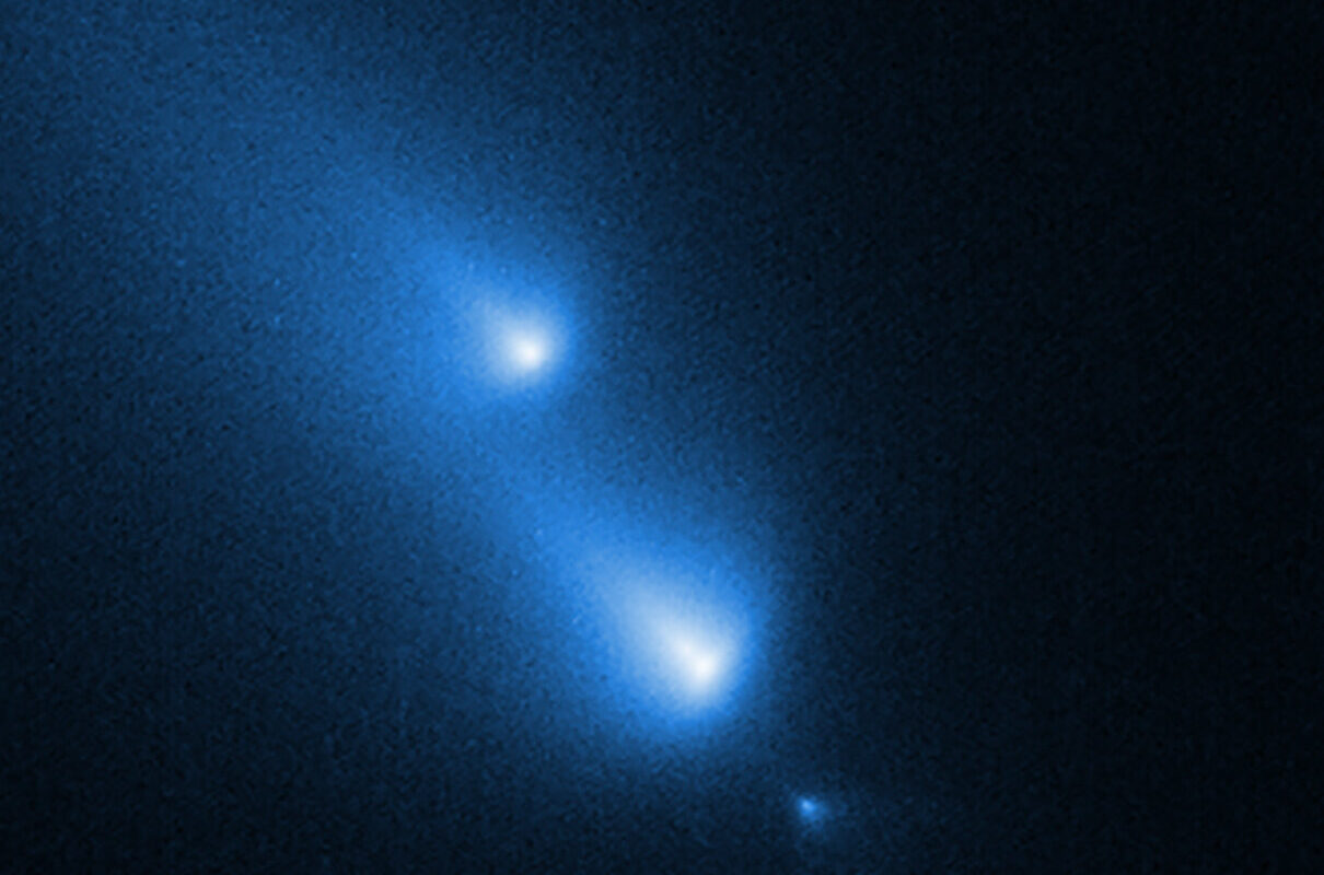 NASA’s Hubble Telescope Spots Comet K1 Exploding Into Fragments