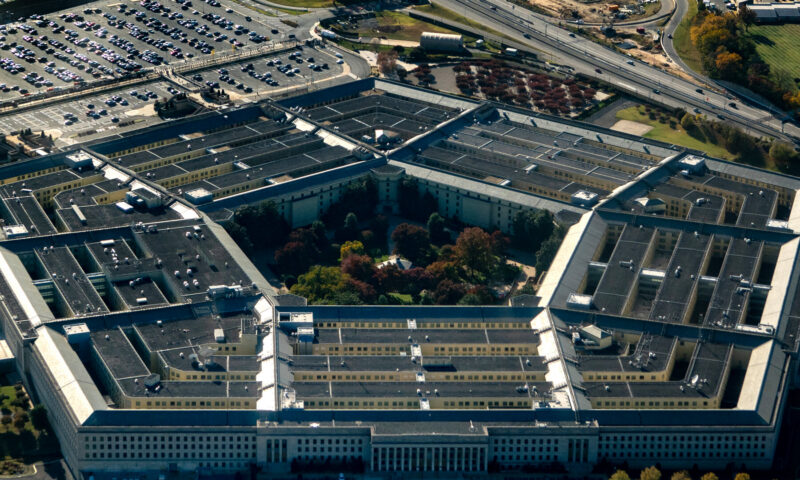 Pentagon Seeks Help From Ford and G.M.