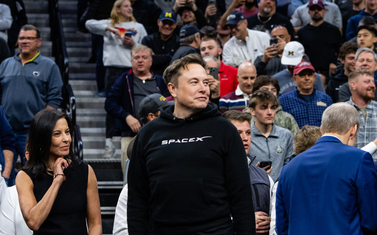 SpaceX’s Unconventional Corporate Arrangements Favor Elon Musk