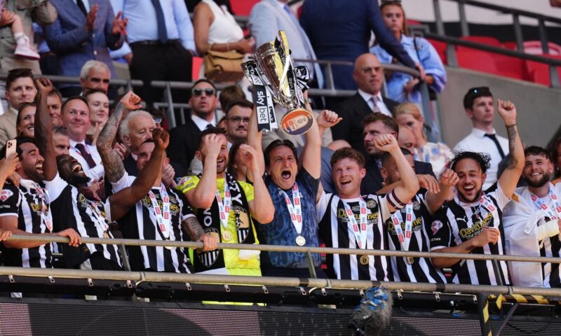 Notts County defeat Salford in play-off final to secure return to League One