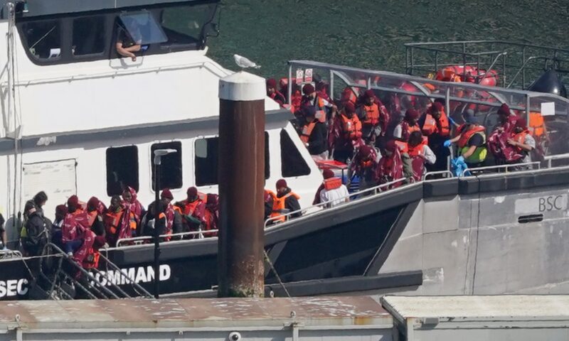 More than 1,000 migrants arrive in UK after crossing English Channel during heatwave
