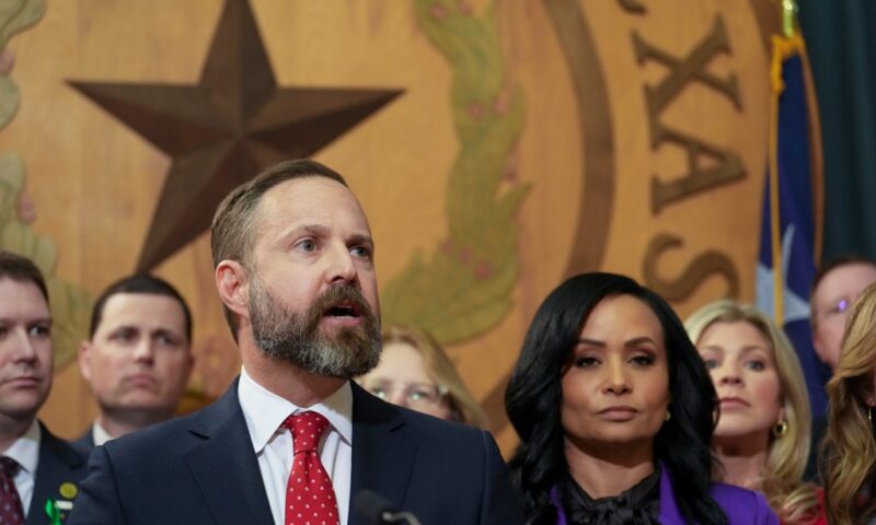 Texas Democratic chair calls for party to abandon GOP House Speaker Dustin Burrows