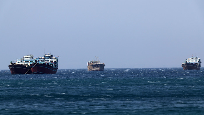 US strikes Iranian missile sites and boats near Strait of Hormuz amid peace talks 