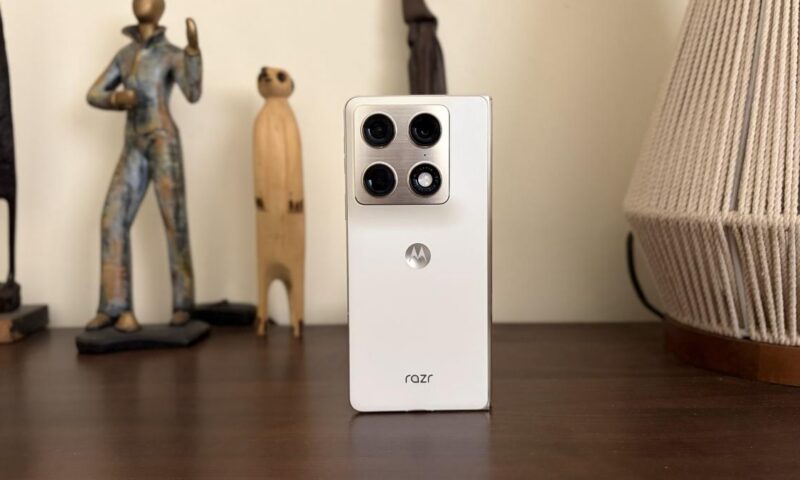 Motorola Razr Fold Review | A genuinely impressive package