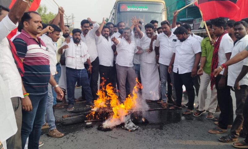 Burning of Rahul Gandhi in effigy sparks tension in Sirkazhi
