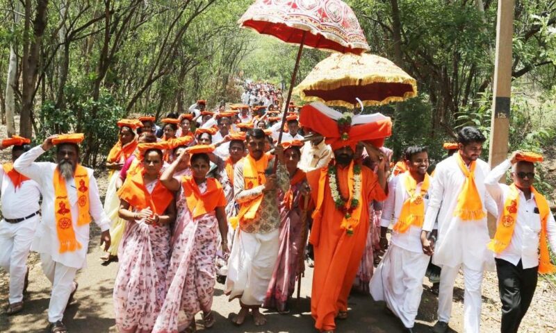 Grand Vachana Vijayotsava procession marks Basavotsava in Bidar