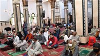 أهالي أسوان يتحرّون ساعة الدعاء المستجاب اليوم الجمعة