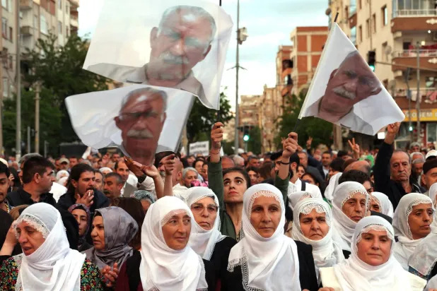 أوجلان يكرر مطالبة تركيا بـ«قانون للسلام»