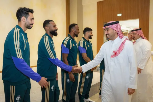 الفيصل ينقل تحيات ولي العهد لبعثة الأخضر المشاركة في كأس العالم