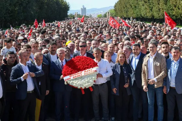 Tens of Thousands March in Support of Türkiye’s Deposed Opposition Leader