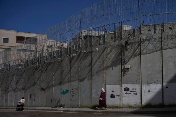 Palestinian Authorities Say Israeli Forces Kill Man Trying to Climb Barrier
