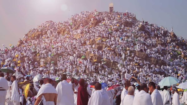 خالد الجندي: العمل الصالح في العشر الأوائل من ذي الحجة لا يقتصر على العبادة فقط