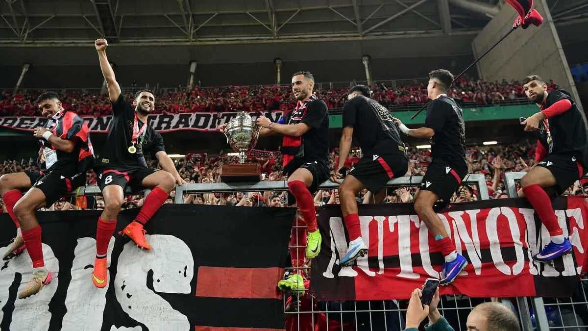 اتهامات بالخيانة تعكر أفراح اتحاد الجزائر