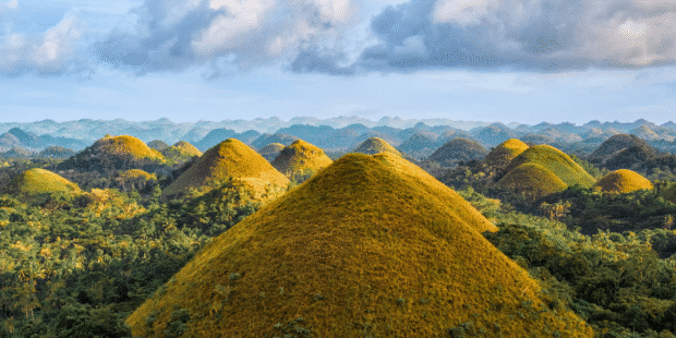 Bohol Chocolate Hills: Cone-shaped limestone hills
