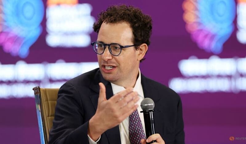 AI giant Anthropic reaches near-trillion dollar valuation, surpassing OpenAI