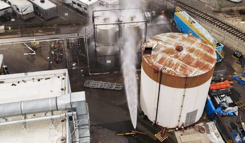Crack found in California toxic chemical tank could relieve pressure, as thousands evacuate