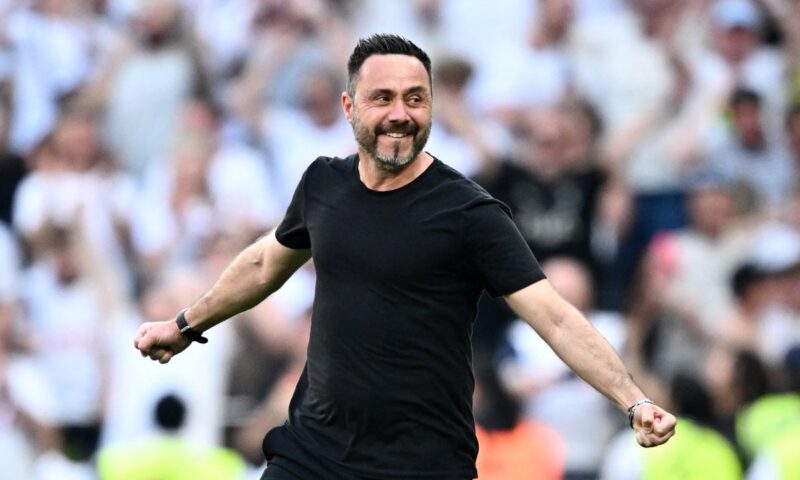 Roberto De Zerbi confronts ‘negative’ journalist after Tottenham survive relegation fight