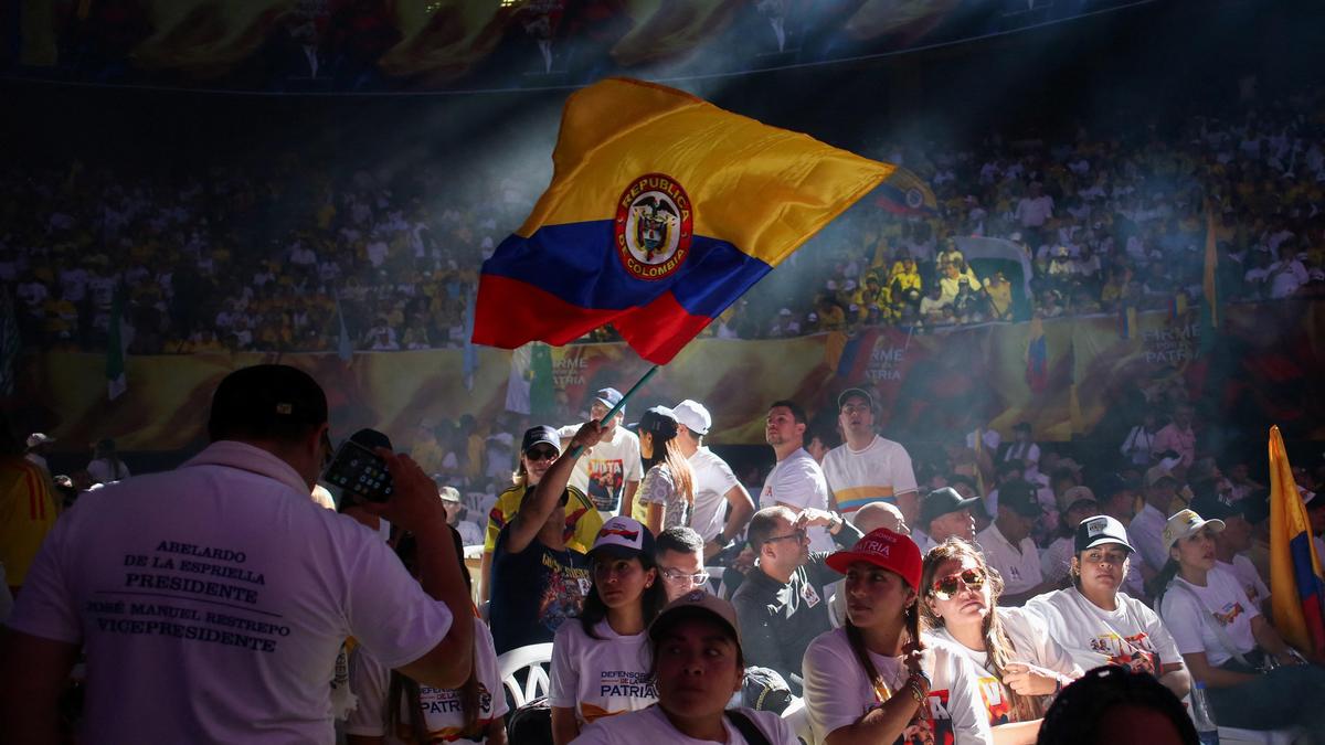Colombian presidential candidates wrap up campaigns with big rallies