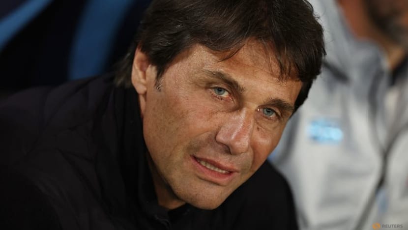 Napoli confirm Conte departure in brief statement after manager and president trade barbs