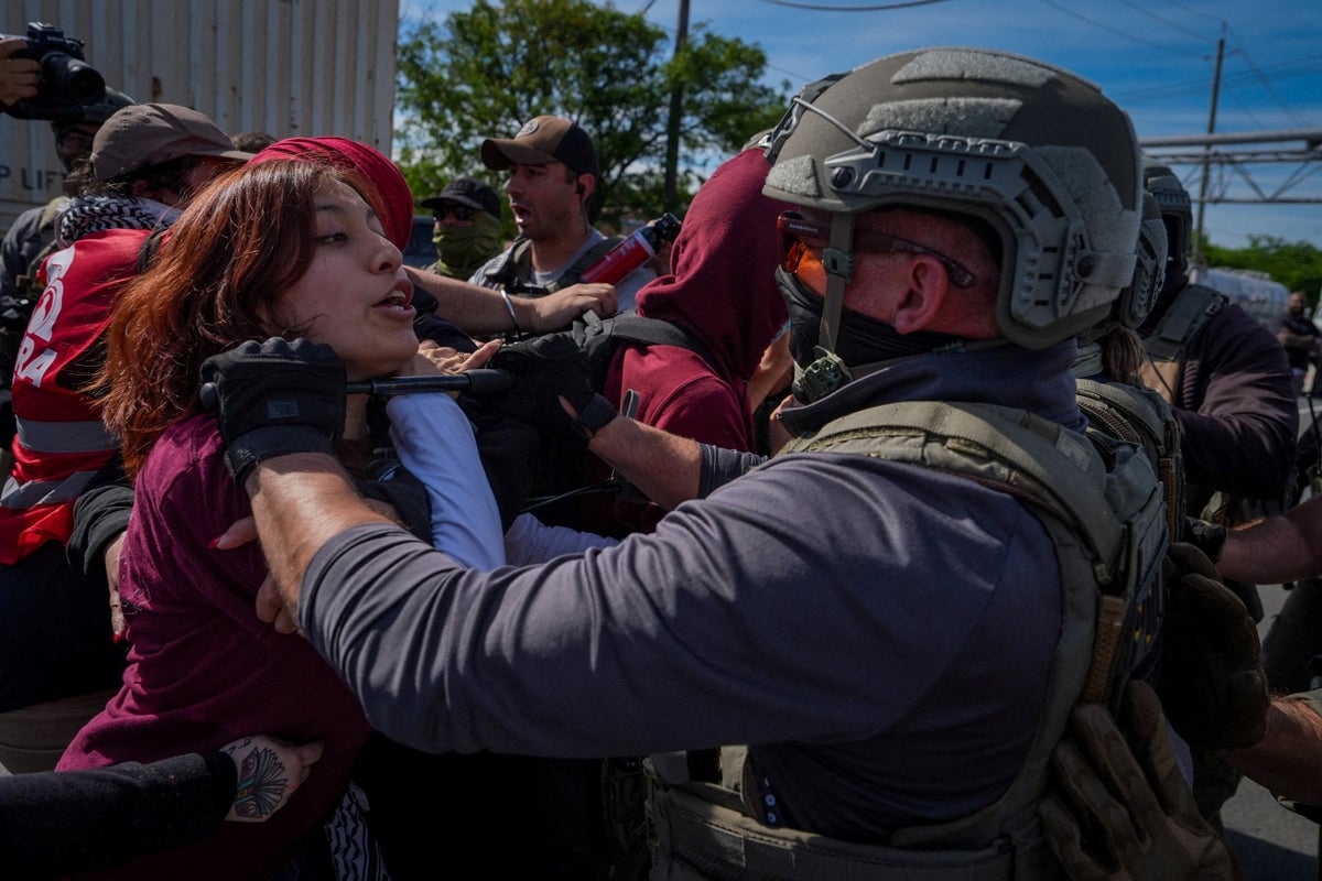 Dems say ICE is retaliating against hunger striking detainees as protesters swarm detention facility