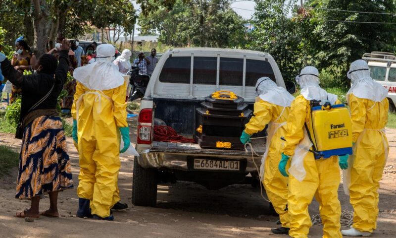 Canada imposes Ebola-related travel ban, Bahamas to increase screening