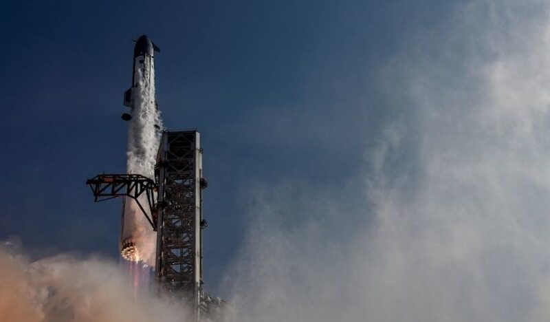 FAA orders SpaceX to investigate Starship booster mishap
