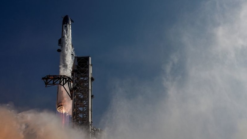 FAA orders SpaceX to investigate Starship booster mishap