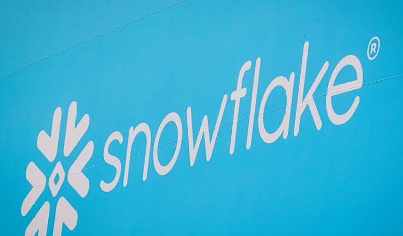 Snowflake raises annual product revenue forecast, strikes $6 billion AWS deal