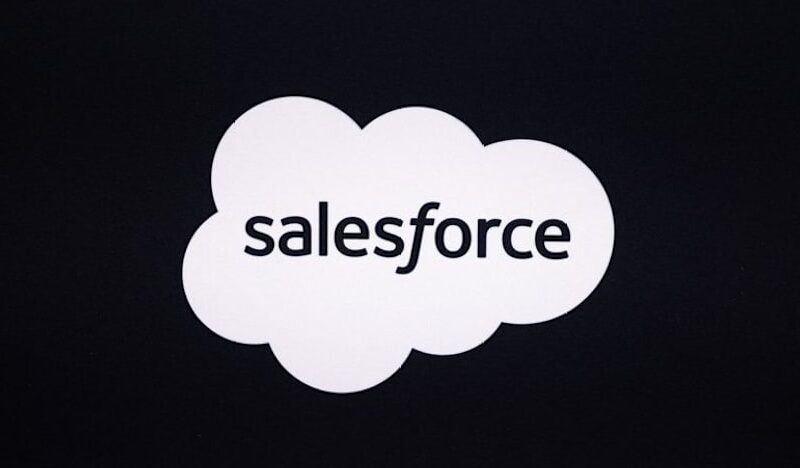 Salesforce sees quarterly revenue below estimates amid AI disruption fears