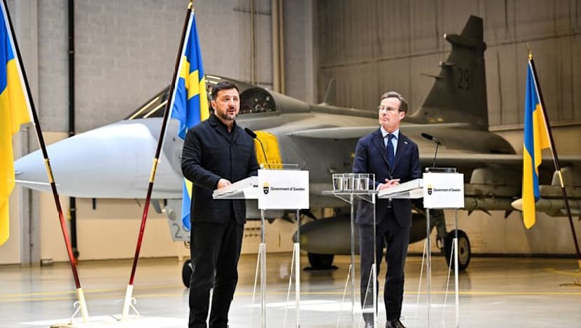 Ukraine to buy up to 20 Gripen jet fighters, Sweden to donate 16