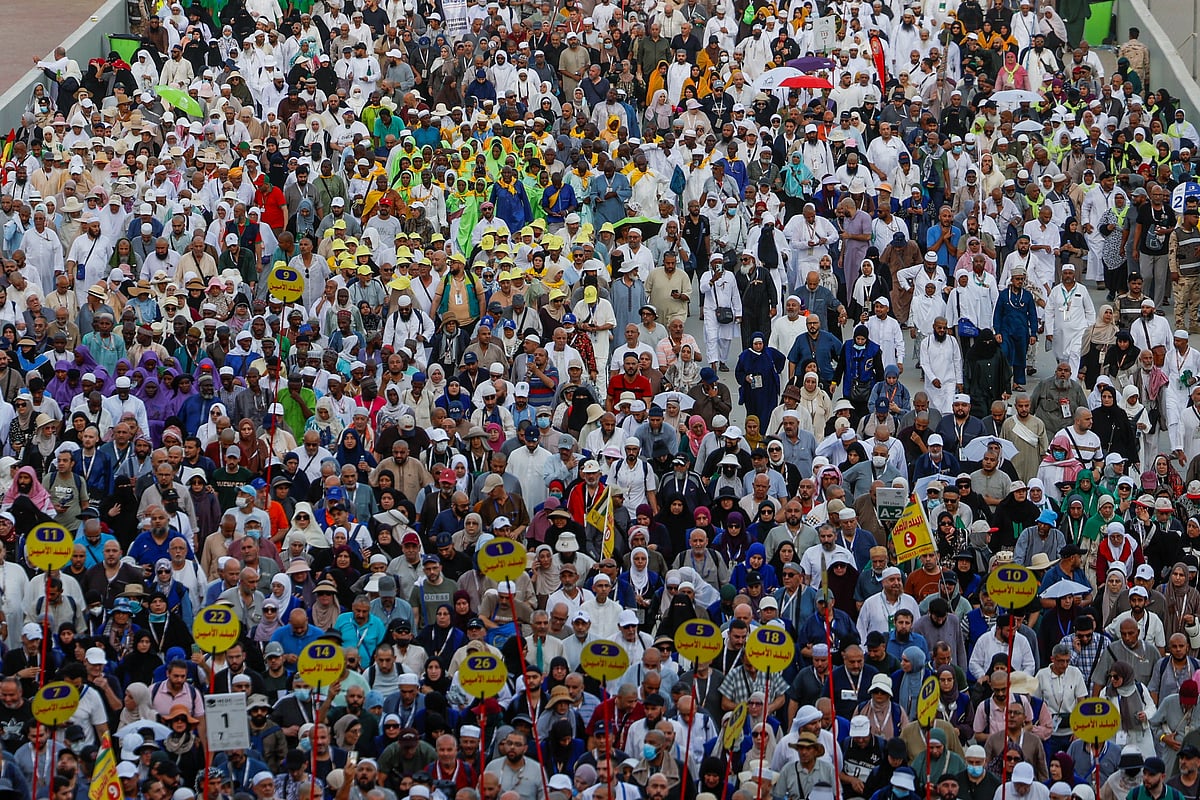 Muslim faithful leave Mecca after hajj