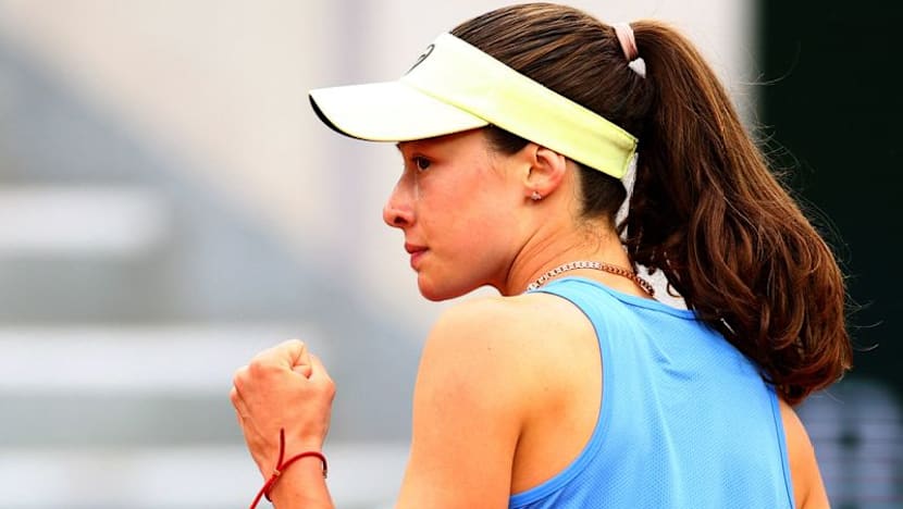 Sonmez trips over advertisement sign, tumbles out of French Open