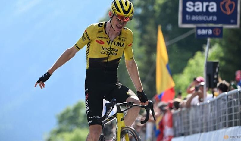Kuss wins Giro stage 19 to complete Grand Tour trilogy, Vingegaard retains lead